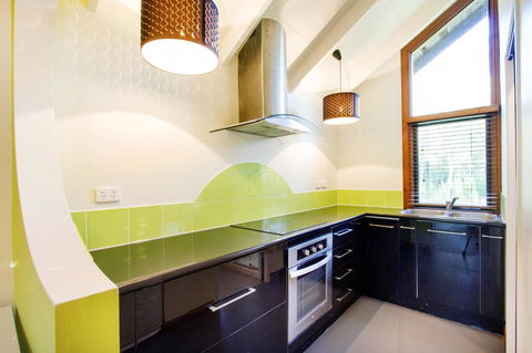 Airlie Beach Eco Cabins - Adults Only - Tourism Caloundra 10