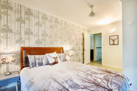 Airlie Beach Eco Cabins - Adults Only - Tourism Caloundra 33