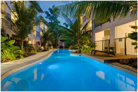 Blue Lagoon Resort - Tourism Caloundra 3