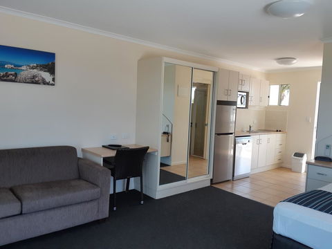 Whitsunday Sands Resort - Tourism Caloundra 5
