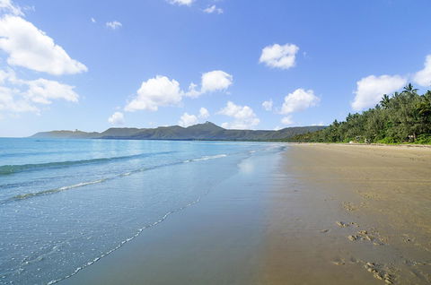 By The Sea Port Douglas - Tourism Caloundra 27