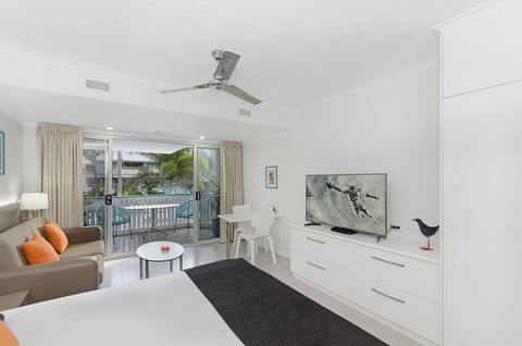 By The Sea Port Douglas - Tourism Caloundra 19