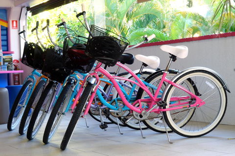 By The Sea Port Douglas - Tourism Caloundra 6