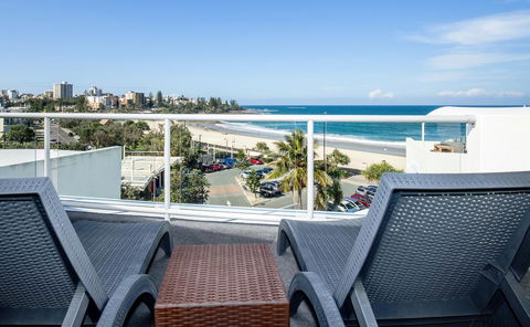 Rolling Surf Resort - Tourism Caloundra 22