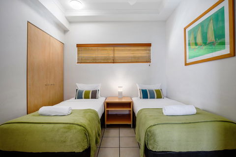 Rolling Surf Resort - Tourism Caloundra 23