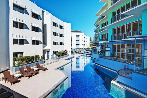 Rolling Surf Resort - Tourism Caloundra 35