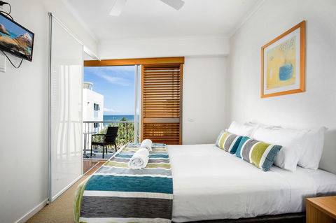 Rolling Surf Resort - Tourism Caloundra 25