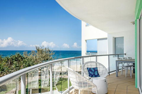 Rolling Surf Resort - Tourism Caloundra 13
