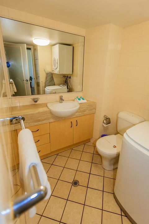 Grand Palais Boolarong Beachside Apartments - Tourism Caloundra 34