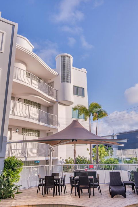 Grand Palais Boolarong Beachside Apartments - Tourism Caloundra 1