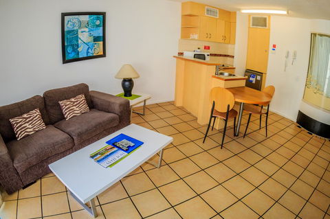 Grand Palais Boolarong Beachside Apartments - Tourism Caloundra 15