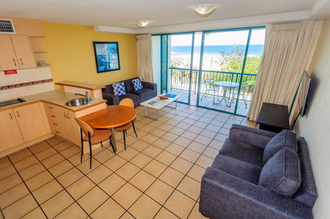 Grand Palais Boolarong Beachside Apartments - Tourism Caloundra 31