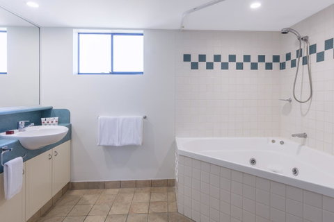 Ramada Resort By Wyndham Golden Beach - Tourism Caloundra 30