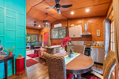 Noosa Hinterland Retreat - Tourism Caloundra 1