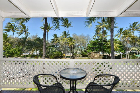 Seascape Holidays At Beachfront Terraces - Tourism Caloundra 29