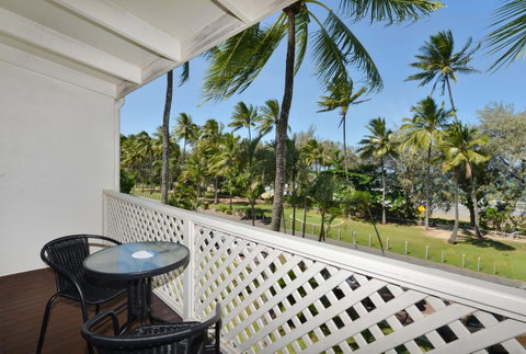 Seascape Holidays At Beachfront Terraces - Tourism Caloundra 25