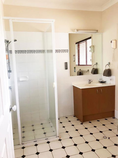 The Bearded Dragon Boutique Hotel - Tourism Caloundra 12