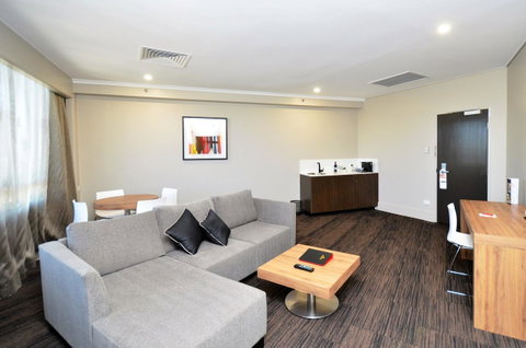 Hotel Grand Chancellor Townsville - Tourism Caloundra 2