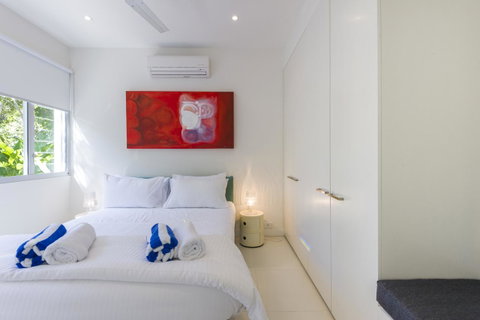 Pool Resort Port Douglas - Tourism Caloundra 22