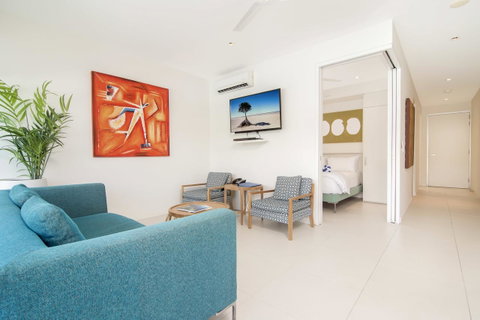 Pool Resort Port Douglas - Tourism Caloundra 32