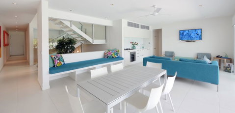 Pool Resort Port Douglas - Tourism Caloundra 6
