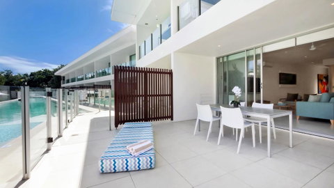 Pool Resort Port Douglas - Tourism Caloundra 10
