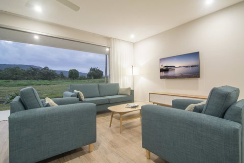 Pool Resort Port Douglas - Tourism Caloundra 38
