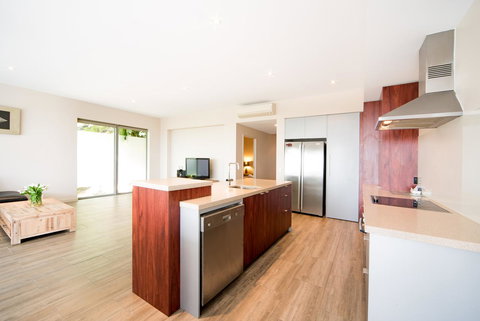 Whitsunday Reflections - Tourism Caloundra 6