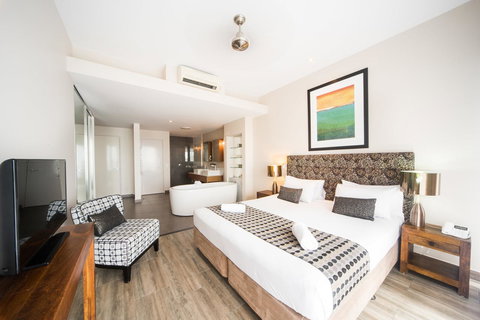 Whitsunday Reflections - Tourism Caloundra 20