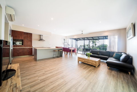 Whitsunday Reflections - Tourism Caloundra 10