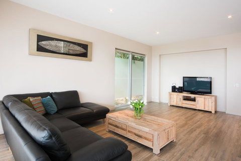 Whitsunday Reflections - Tourism Caloundra 9