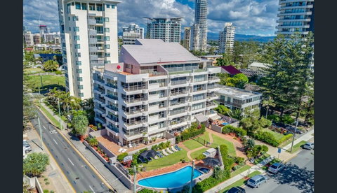 Surfers Chalet - Tourism Caloundra 30