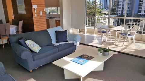 Surfers Chalet - Tourism Caloundra 19