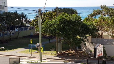 Surfers Chalet - Tourism Caloundra 20