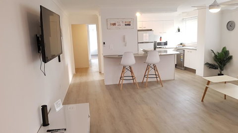Surfers Chalet - Tourism Caloundra 10