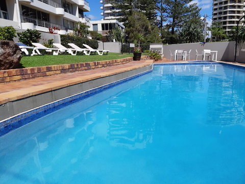 Surfers Chalet - Tourism Caloundra 7