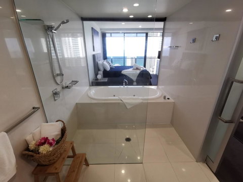Circle Luxury Holidays - Tourism Caloundra 11