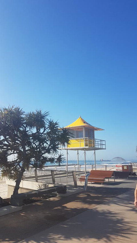 Circle Luxury Holidays - Tourism Caloundra 0