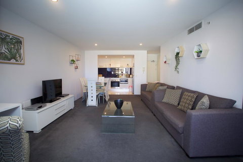 Circle Luxury Holidays - Tourism Caloundra 2