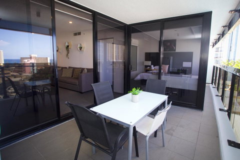 Circle Luxury Holidays - Tourism Caloundra 3