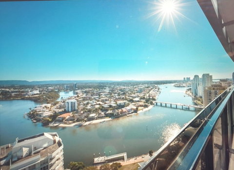 Circle Luxury Holidays - Tourism Caloundra 10