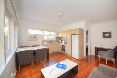 Backpackers In Paradise 18-35 Hostel - Tourism Caloundra 11