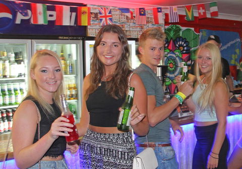 Backpackers In Paradise 18-35 Hostel - Tourism Caloundra 8