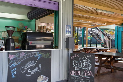 Backpackers In Paradise 18-35 Hostel - Tourism Caloundra 23