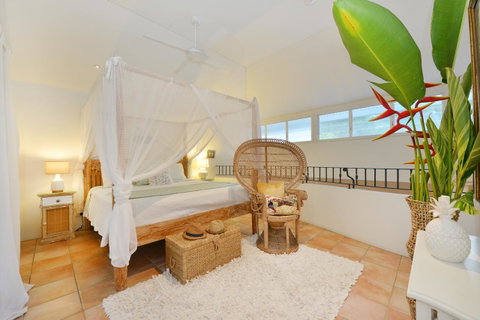 [ ANDY'S BEACH HOUSE ] - Tourism Caloundra 1
