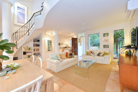 [ ANDY'S BEACH HOUSE ] - Tourism Caloundra 13