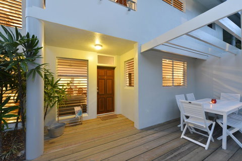 [ ANDY'S BEACH HOUSE ] - Tourism Caloundra 7