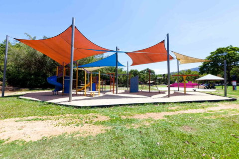 Trinity Beach Pacific - Tourism Caloundra 25