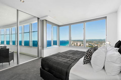 Q1 Resort & Spa - Official - Tourism Caloundra 35