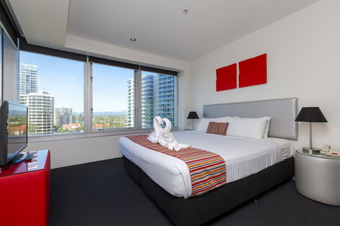 Q1 Resort & Spa - Official - Tourism Caloundra 9